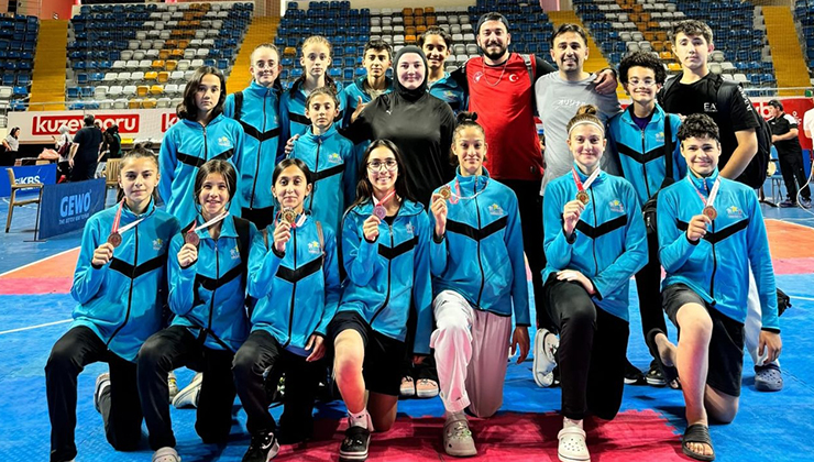 Konyalı tekvandocular final biletini aldı