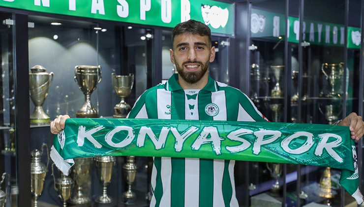 Konyaspor’da ilk imza atıldı
