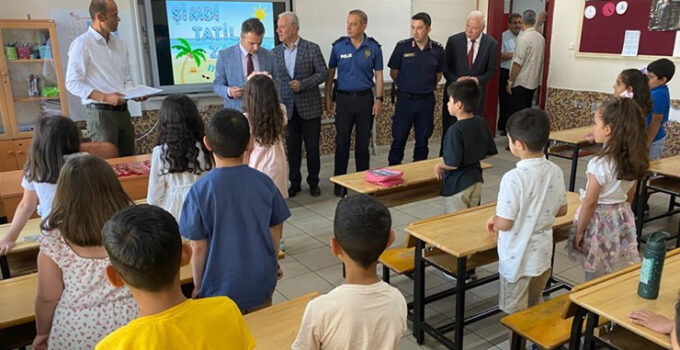 Kulu’da 7 bin 600 öğrenci karne heyecanı yaşadı