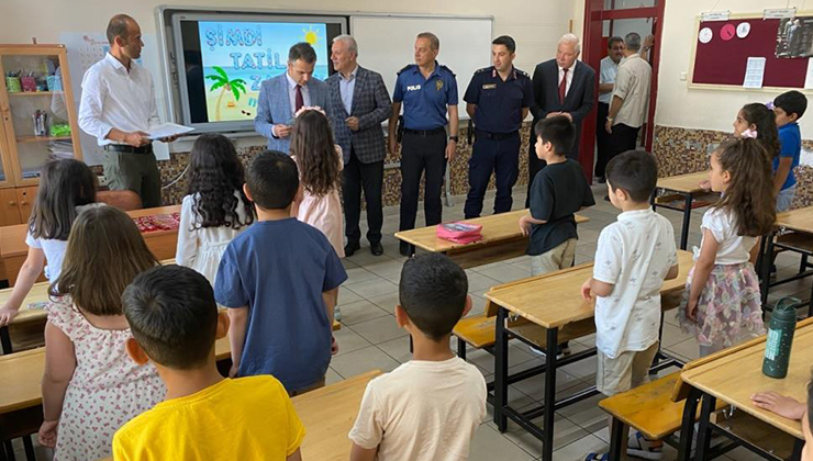 Kulu’da 7 bin 600 öğrenci karne heyecanı yaşadı