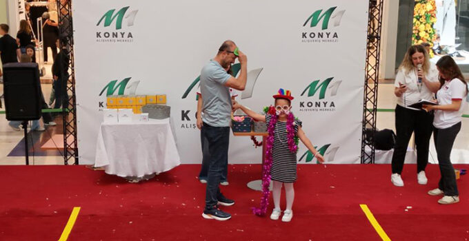 M1 Konya AVM’de Babalar Günü’ne özel yarışma yapıldı