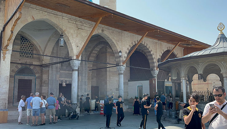 Mevlana Müzesi bayramda 50 binden fazla ziyaretçiyi ağırladı