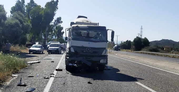 Muğla’da beton mikseri ile yolcu minibüsü çarpıştı: 1 kişi öldü, 12 kişi yaralandı
