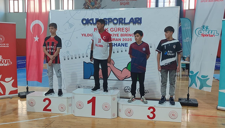 Muhammed Hacisa’dan çifte şampiyonluk
