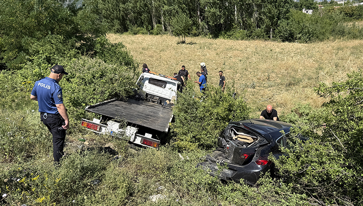 Seydişehir’de çekici ile otomobilin çarpıştığı kazada 4 kişi yaralandı