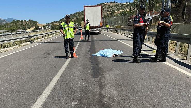 Sivas’ta tır yayalara çarptı: 1 ölü, 1 yararlı