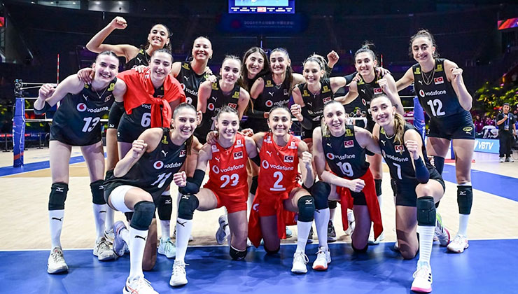 Sultanlar 4’te 4 ile başladı