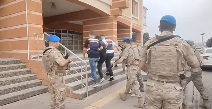 Terör örgütü DEAŞ’a yönelik operasyonlarda 39 şüpheli yakalandı