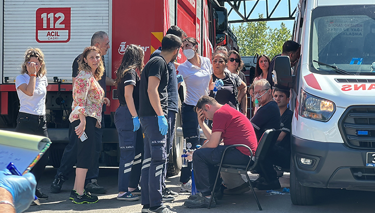 Ümraniye’de motor fabrikasında yangın çıktı: 10 işçi dumandan etkilendi