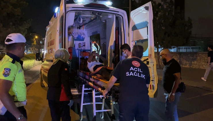 Yolun karşısına geçmeye çalışan kişiye çarptı, aracını bırakıp kaçtı