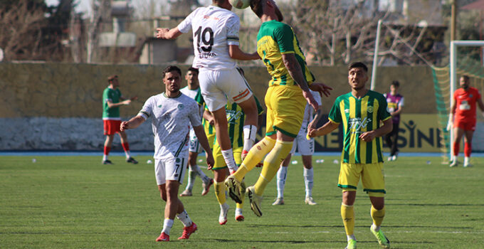 1922 KONYASPOR’DA YAPRAK KIPIRDAMIYOR!