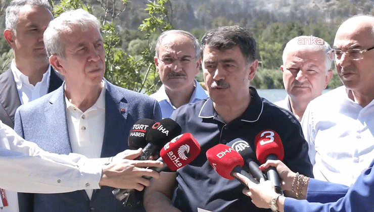 Vali Şahin’den yangına ilişkin açıklama: “Konya yoluna bakan sırtlara doğru ilerledi.”