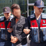 Husumetlisini vurmak isterken yanındaki 2 kişiyi yaraladı, özür diledi