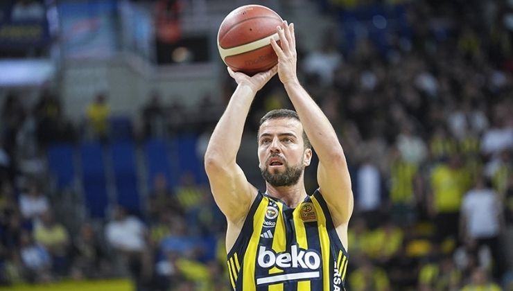 Fenerbahçe Beko, Melih Mahmutoğlu’nun sözleşmesini bir yıllığına uzattı