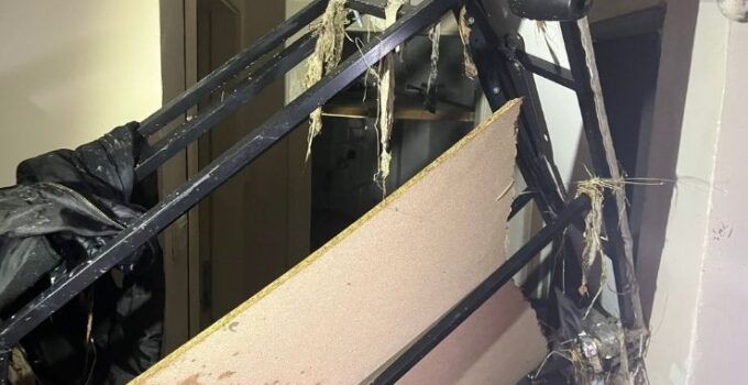 Ankara’da yağış sonrası su dolan dairenin duvarı böyle yıkıldı: 1 yaralı