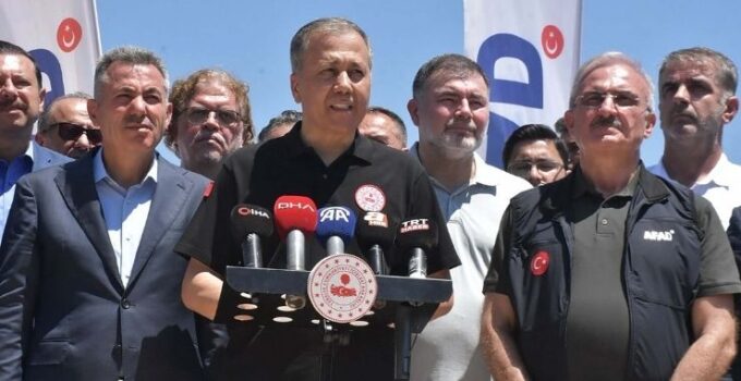 Bakan Yerlikaya: Seferberlik ruhuyla bir söndürme mücadelesi verildi