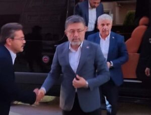 Bakan Yumaklı, şehit dozer operatörünün ailesini ziyaret etti