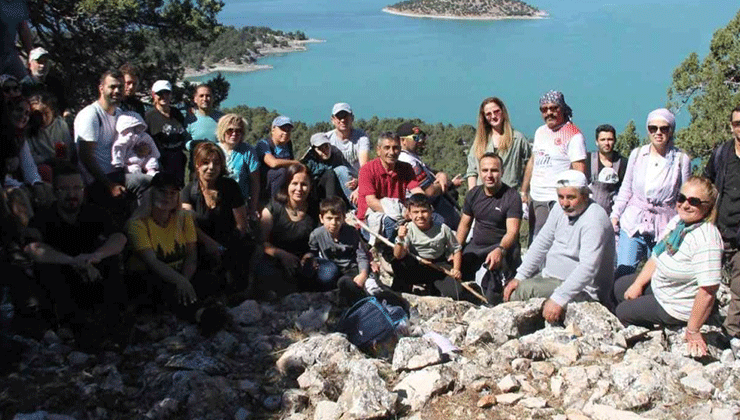 Beyşehir Gölü’ndeki ada doğa tutkunlarının da gözdesi oldu