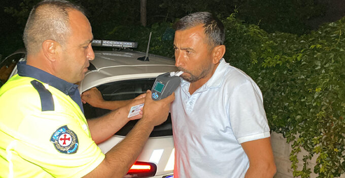 Aksaray’da alkollü sürücüye 11 bin lira ceza kesilerek, ehliyetine el konuldu