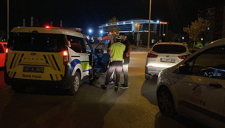 “Alkollü değilim” diyen sürücünün ehliyetine alkollü araç kullanmaktan el konuldu