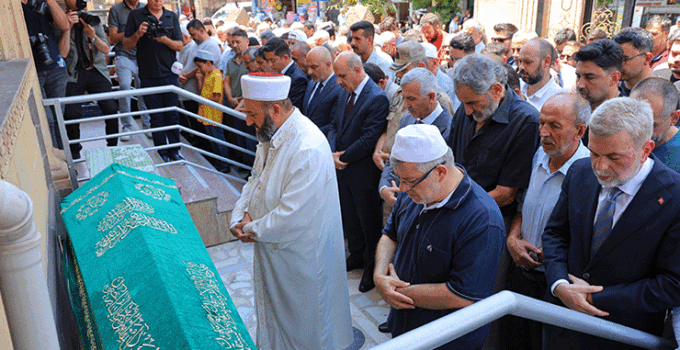 Ankara’daki yangında ölen anne ve 3,5 aylık oğlu Kahramanmaraş’ta toprağa verildi