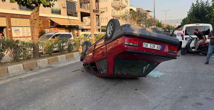 Aydın’da 15 yaşındaki gencin kullandığı otomobil takla attı