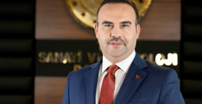 Bakan Kacır, Matematik Olimpiyatları’nda madalya alan öğrencileri tebrik etti