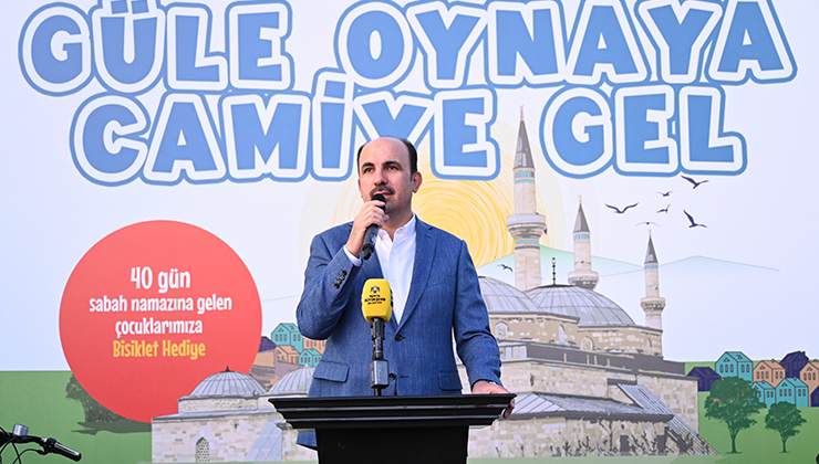 Başkan Altay, “Güle Oynaya Camiye Gel” projesi kapsamında çocukların sabah namazı coşkusuna ortak oldu