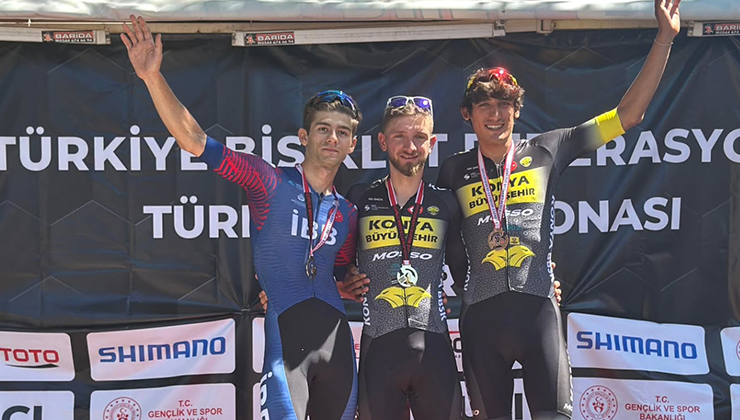 Büyükşehir’in pedalları Türkiye Yol Şampiyonası’nda tozu dumana kattı