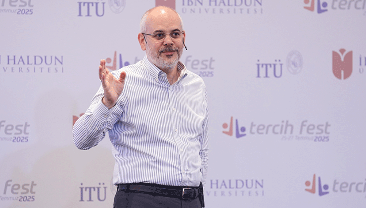 Cumhurbaşkanı Başdanışmanı Kılıç, “TercihFest 2025″e katılan gençlere tavsiyelerde bulundu