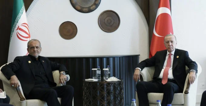 Cumhurbaşkanı Erdoğan, İran Cumhurbaşkanı Pezeşkiyan ile bir araya geldi