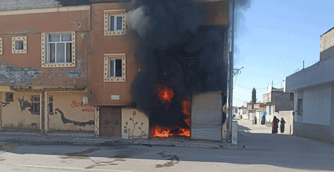 Depo yangını korkuttu