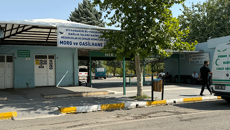 Diyarbakır’da 19 yaşındaki kadın silahlı saldırıda hayatını kaybetti