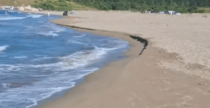 Engelli kızını kurtaran baba boğuldu