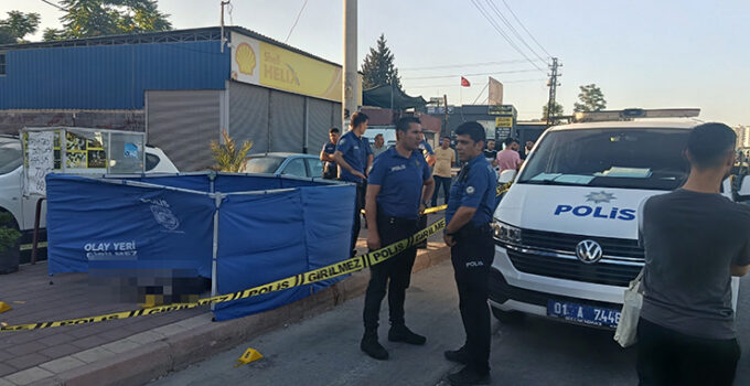 Eşinden boşanmasından sorumlu tuttuğu kadını yaraladı ardından intihar etti