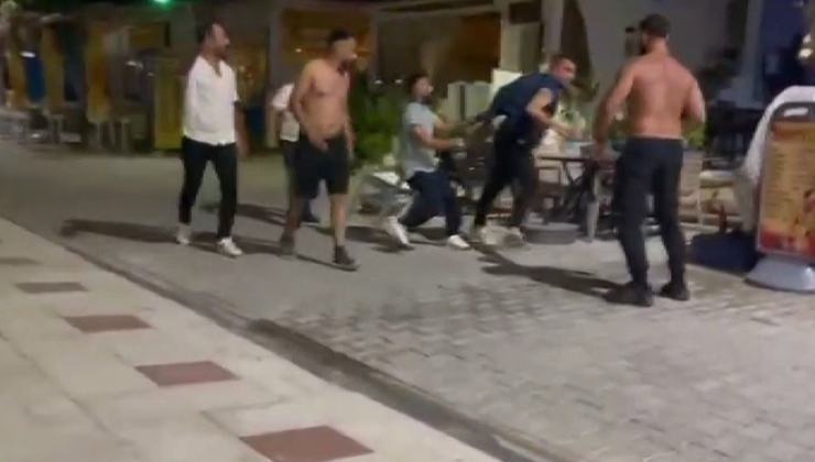 Esnafı silahlı vuran şahsı, vatandaşlar yakalayıp darbetti
