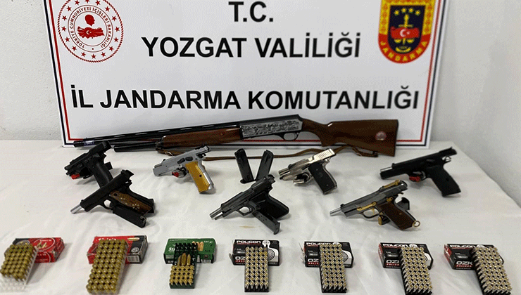 Evin bahçesinden cephanelik çıktı