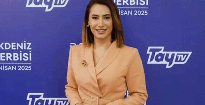 Evinde ölü bulunan yarış spikeri toprağa verildi