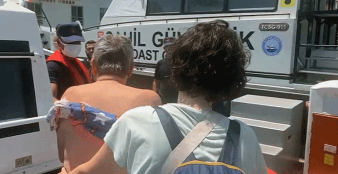 Gezi teknesinde yaralanan vatandaşın tıbbi tahliyesi gerçekleştirildi