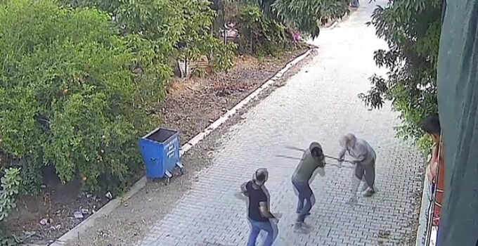 Kanlı miras kavgasında yeni görüntüler: Baba, oğullarını sopayla dövüp böyle ateş etti