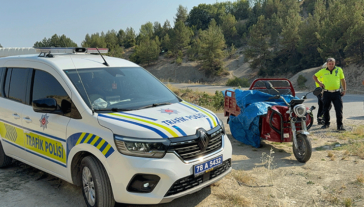 Karabük’te 3 tekerlekli motosiklet devrildi: 6 kişi yaralandı