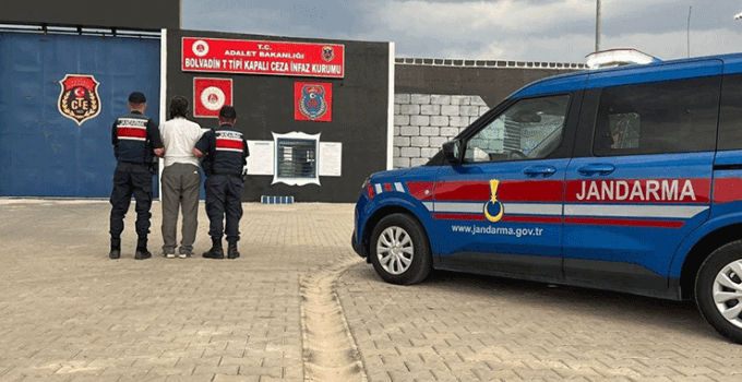 Kasten öldürme suçundan aranan şahsı jandarma yakaladı