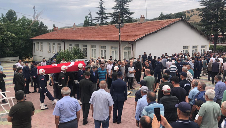 Kıbrıs gazisi Hüyük’te törenle son yolculuğuna uğurlandı