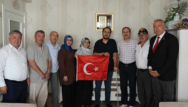 Konya Büyükşehir, 15 Temmuz gazilerini evlerinde ziyaret etti