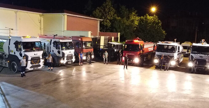Konya Büyükşehir Belediyesi, orman yangınlarını söndürme çalışmalarına destek oluyor