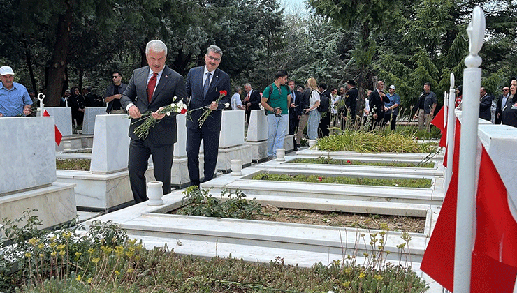 Konya’da 15 Temmuz etkinlikleri şehitlik ziyareti ile başladı