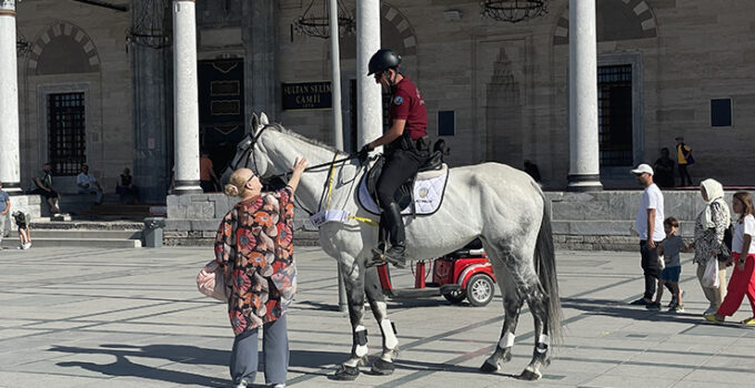 Konya’da atlı polis birliği göreve başladı