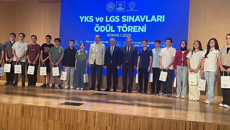 Konya’da LGS ve YKS başarısı ödüllendirildi