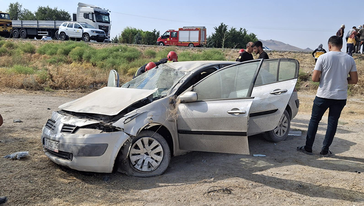 Konya’da otomobil şarampole devrildi: 3 yaralı