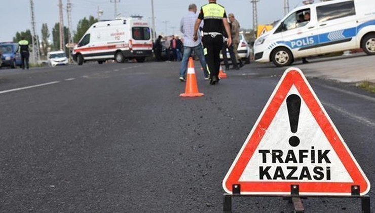 Konya’da tır kazası : Otomobilin altına girdi 2 kişi yaralı